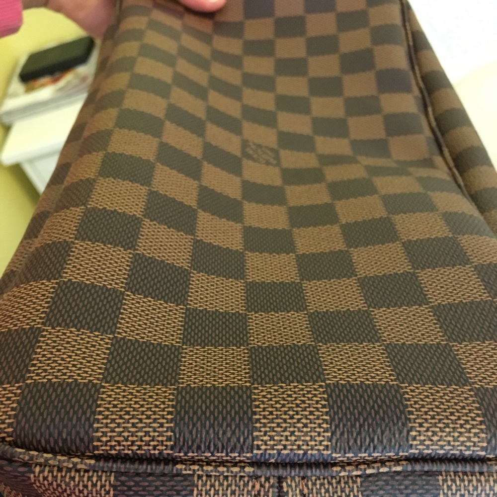 Lv Authentication - Picture 7 of 8